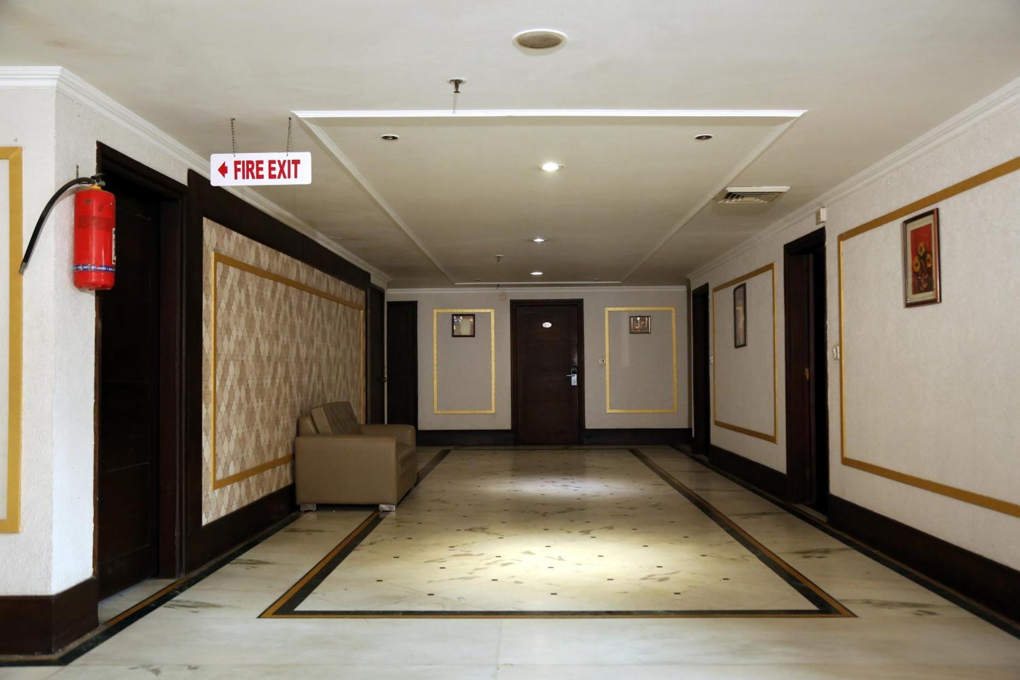 Hotel Imperial Executive Ludhijána Kültér fotó
